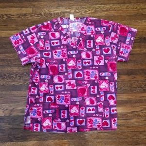 EUC First Fashion hearts print Scrub top